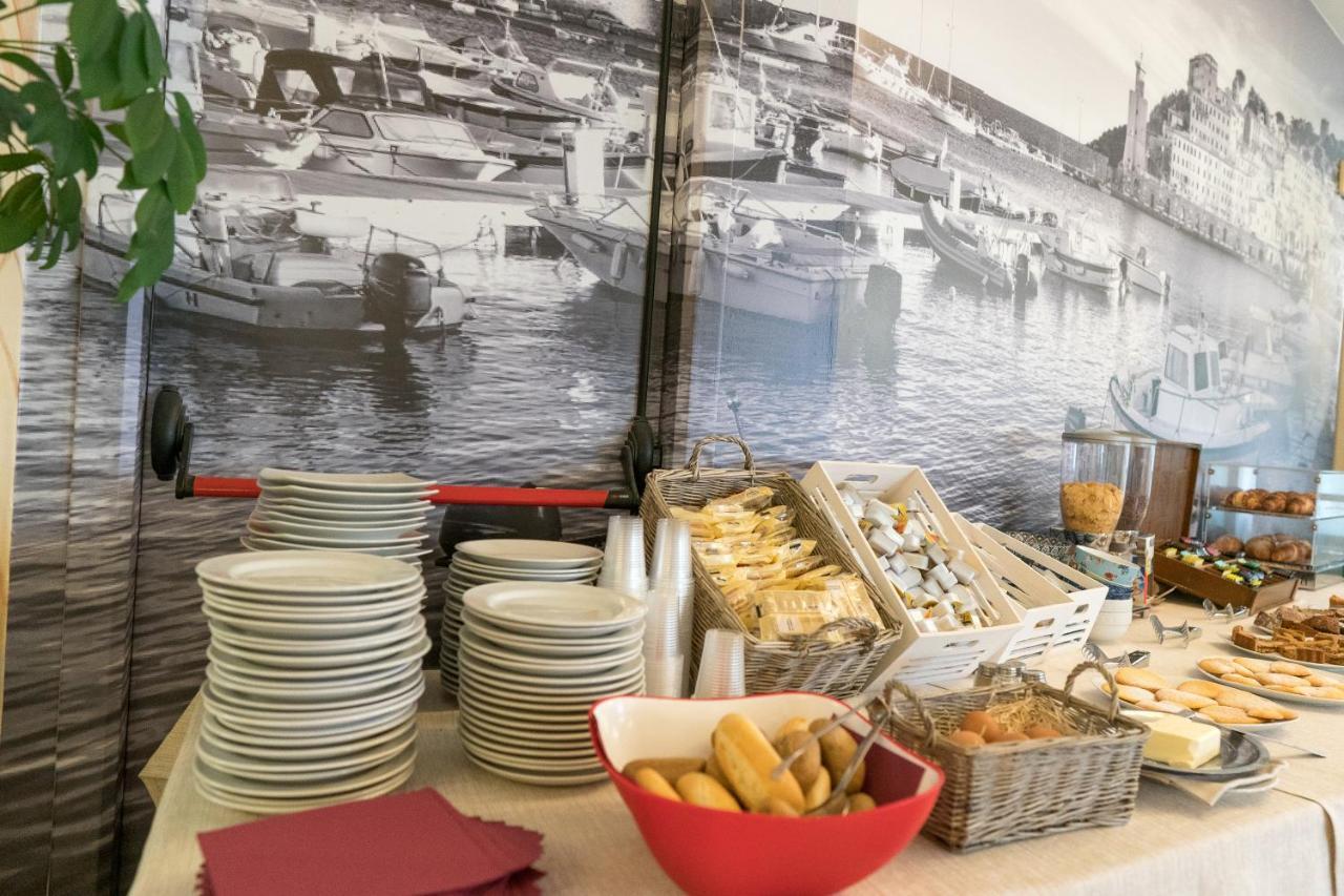 Lola Piccolo Hotel E Appartamenti Marina di Grosseto Bagian luar foto