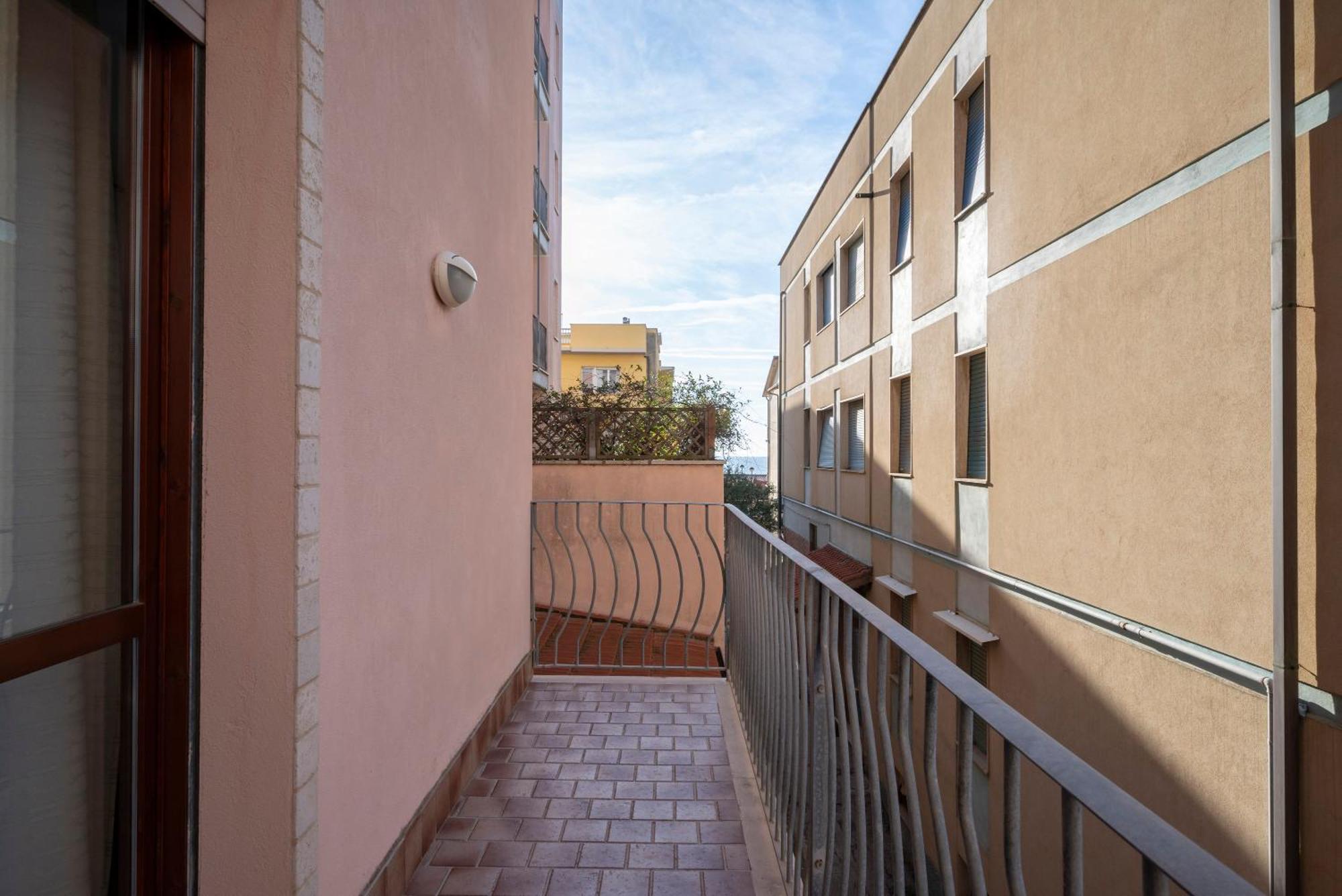 Lola Piccolo Hotel E Appartamenti Marina di Grosseto Bagian luar foto