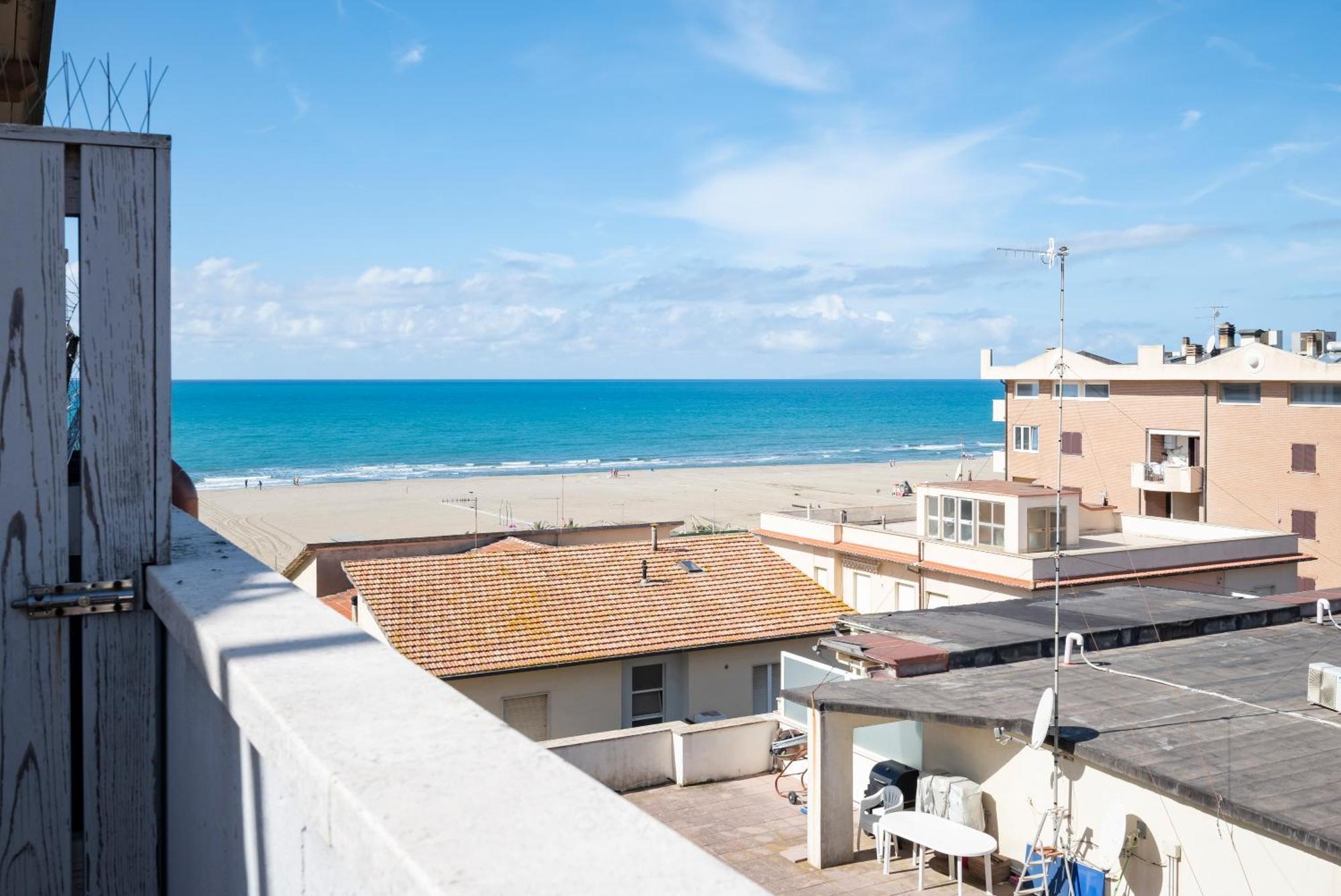 Lola Piccolo Hotel E Appartamenti Marina di Grosseto Bagian luar foto